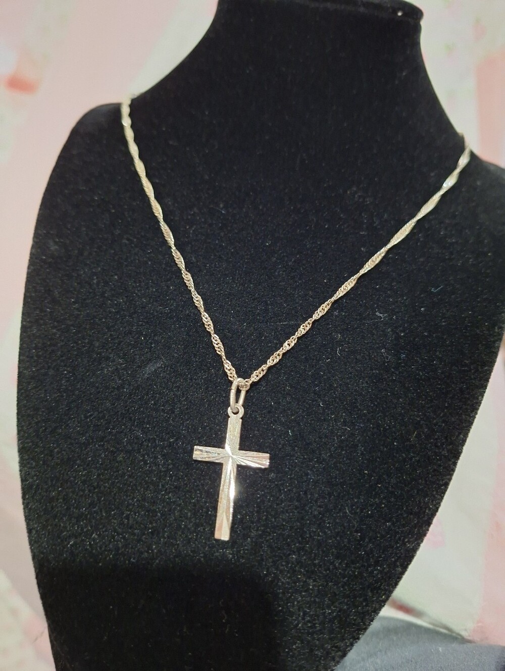 Cross Pendant Necklace in Sterling Silver Italy 925 Loose Singapore Rope Chain